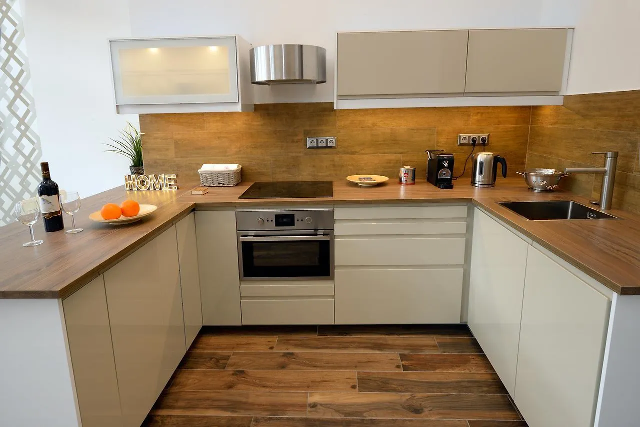 Corina Apartman Budapest Διαμέρισμα 0*,